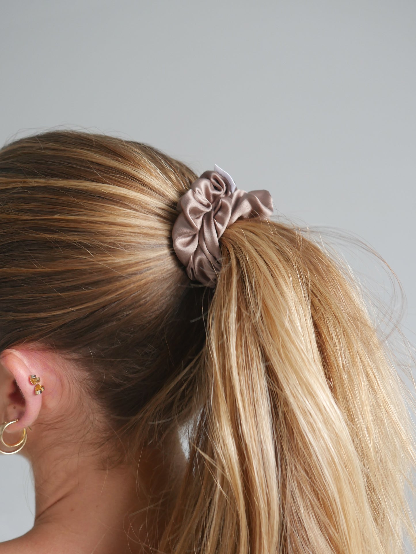 hair ties for women | silk scrunchies | sustainable hair ties for women