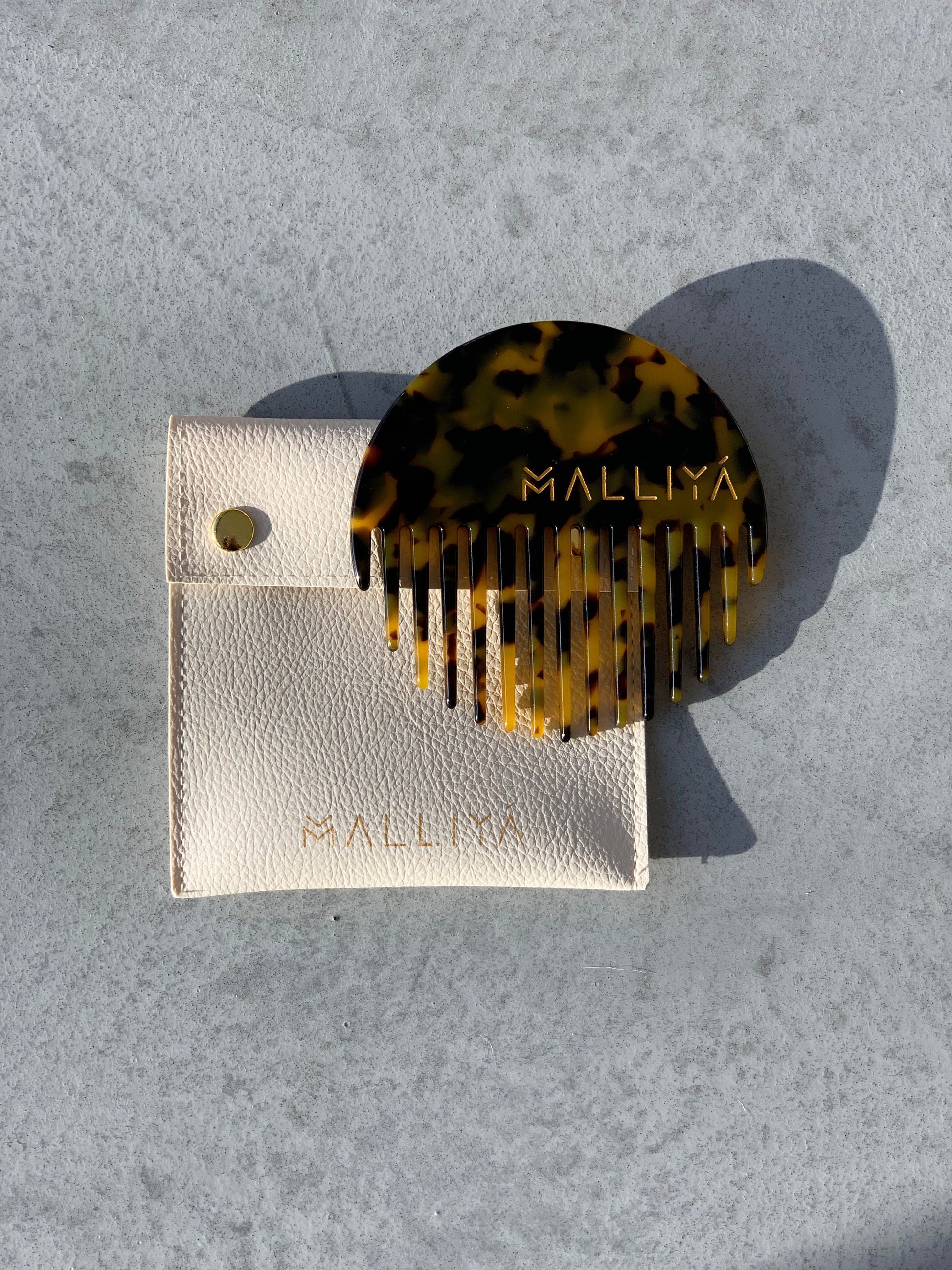 The O Comb & Malliya case - Classic Tortoise - Malliya